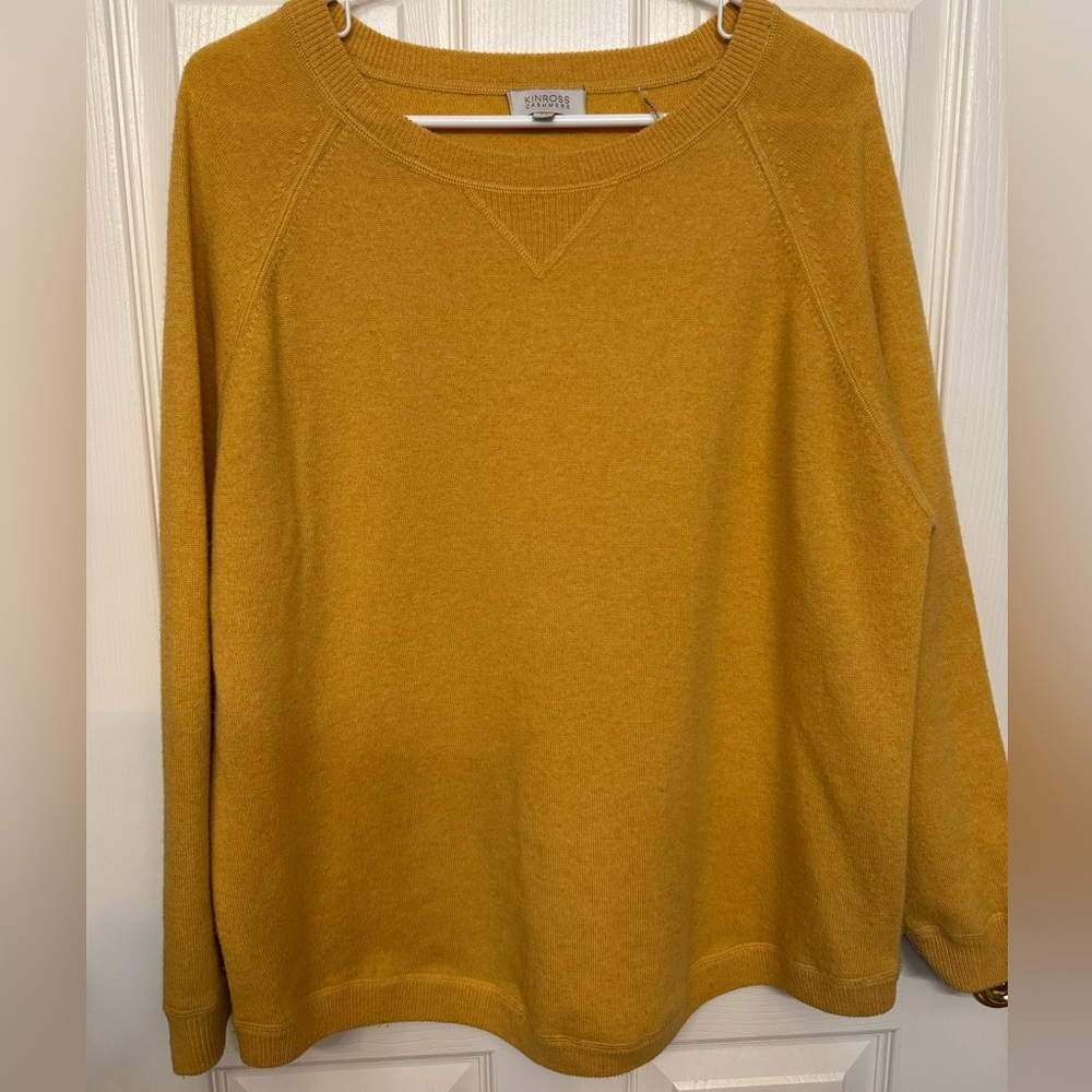 Kinross 100% Cashmere Mustard Crewneck Sweater | Size M